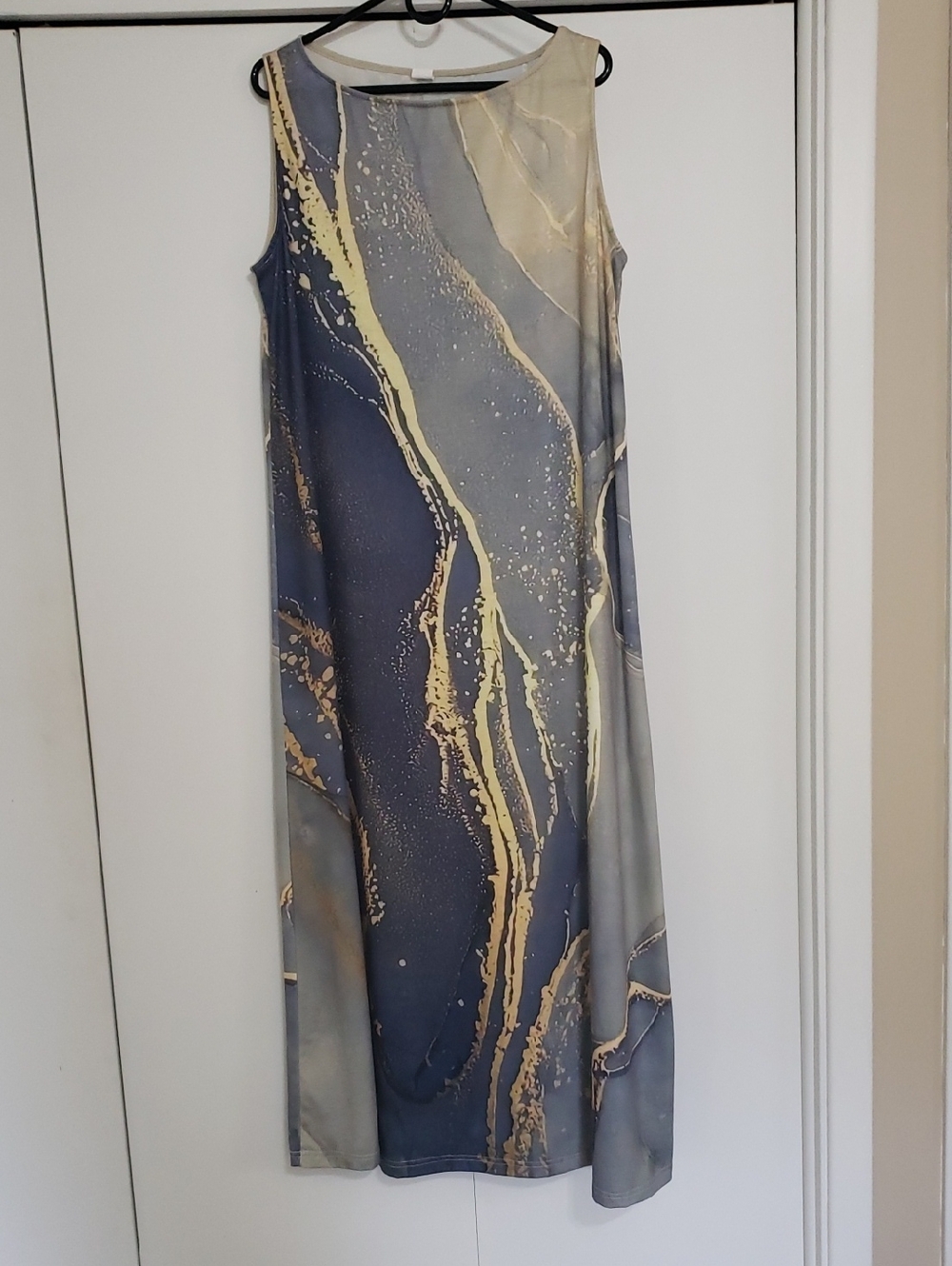 Sleeveless Marble-Print Maxi Dress in Blue and Gold